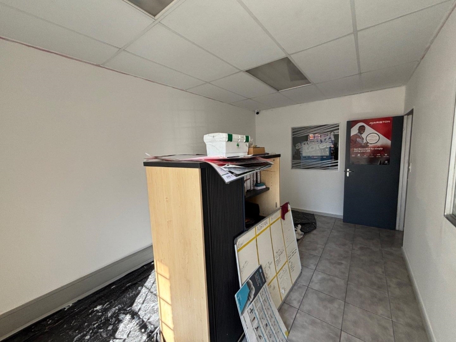 To Let commercial Property for Rent in Paarden Eiland Western Cape